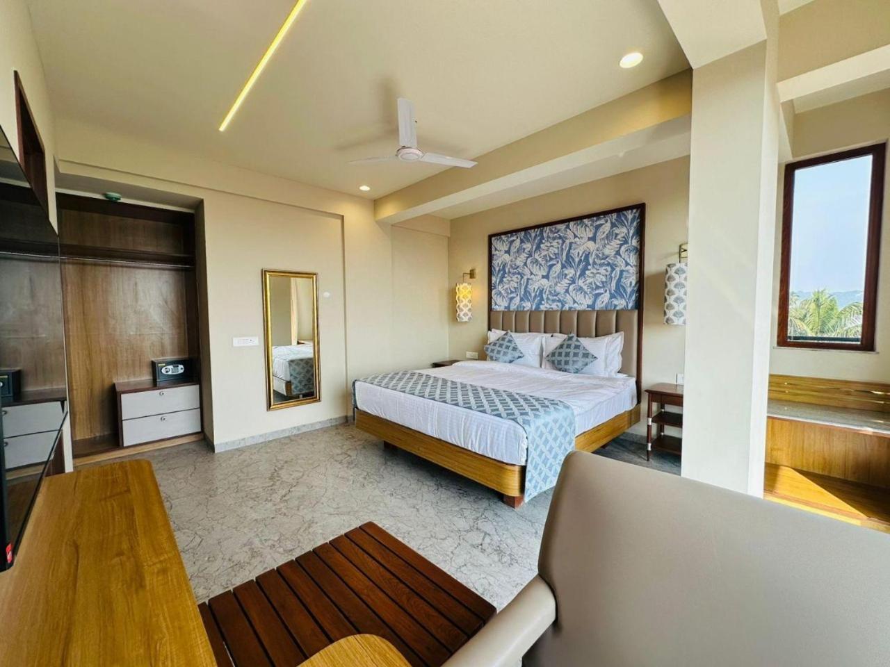 Titanic Boutique Hotel Baga Bagian luar foto